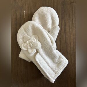 GAP Baby Kids White Fleece Mittens with Floral Detail